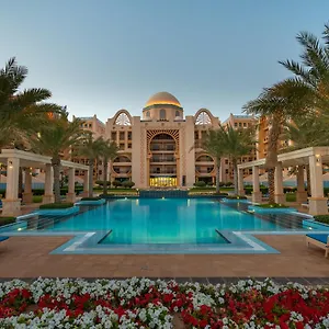 Globalstay At Palm Jumeirah Beachfront Paradise With Pool And Gym Apartman Dubaj